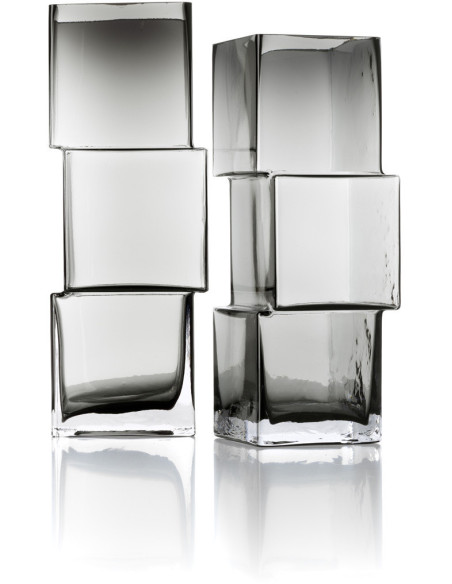 Vase design moderne glaçons Cubique H 27 cm Verre recyclé Gris foncé The Rummikub 