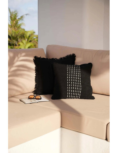Housse de coussin originale Carrée 50x50 en Coton Noir Avec franges The Full Moon 