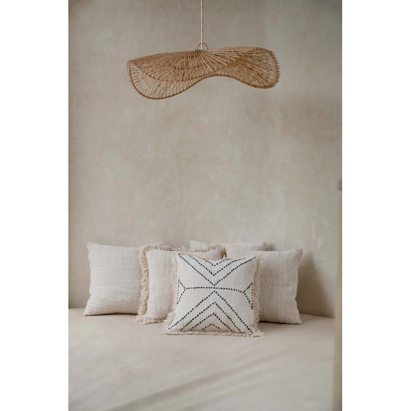 House de coussin originale Ethnique chic Carrée 50x50 en Coton Naturel Noir Avec franges The Tribal 