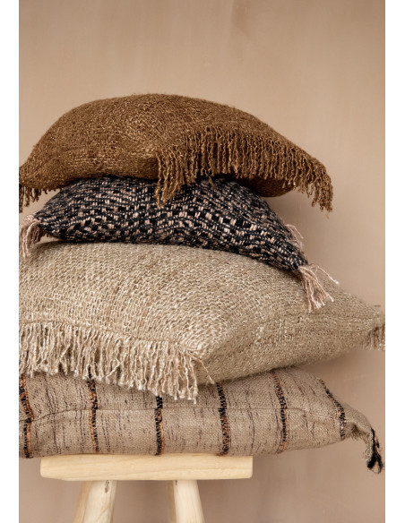 Housse de coussin Carrée 40x40 en Coton Brun avec franges The Oh My Gee 