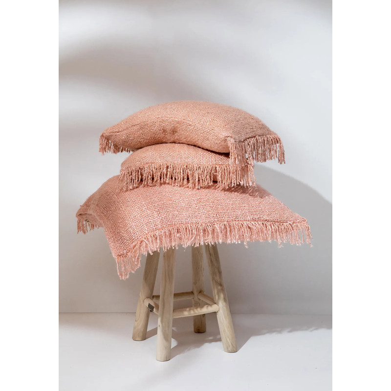 Housse de coussin Carrée 40x40 en Velours Rose saumon avec franges The Oh My Gee 