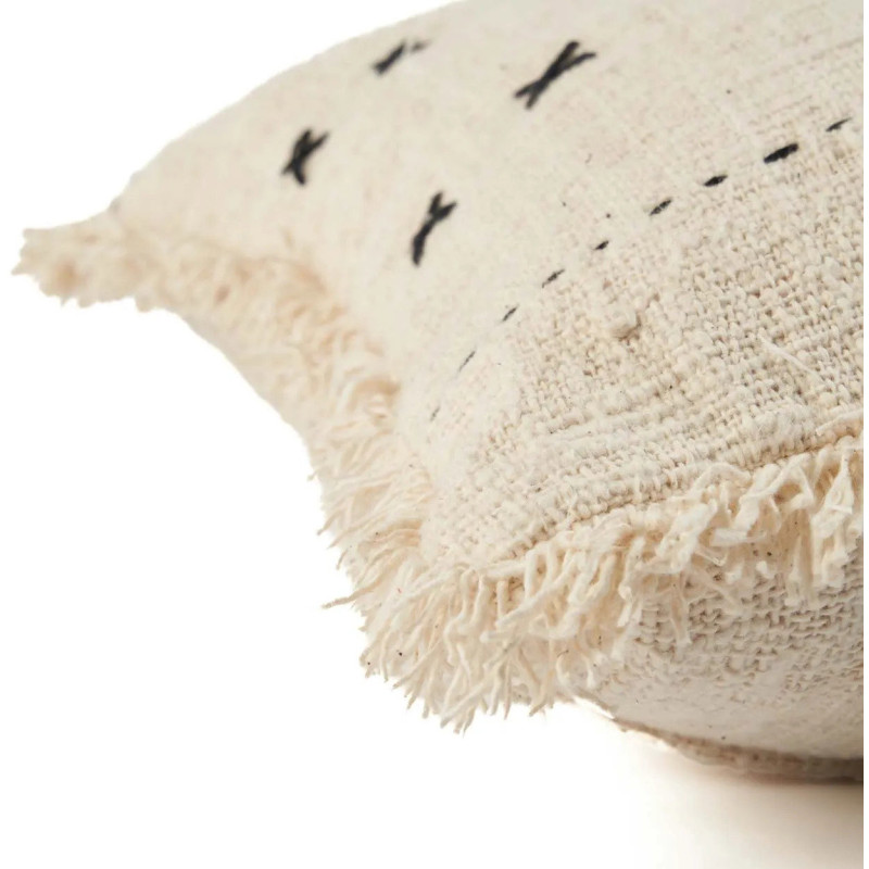 House de coussin originale Carrée 50x50 en Coton Naturel Noir Avec franges The French Kiss 