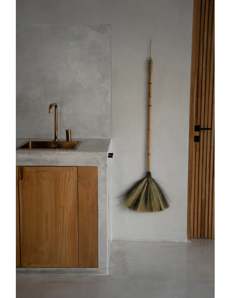 Balai indonésien en Bois Herbe Naturel Noir The Big Broom 