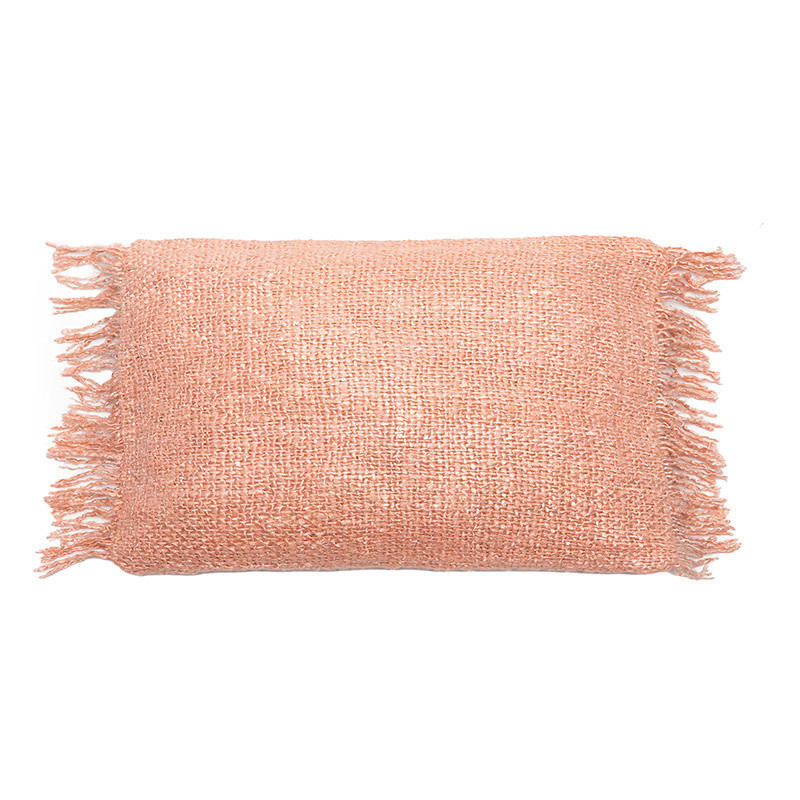 Housse de coussin Rectangulaire 50x30 en Coton Rose saumon avec franges The Oh My Gee 