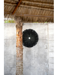 Décoration murale originale Jujuhat balinais 50 cm en Raphia Noir The Raffia 