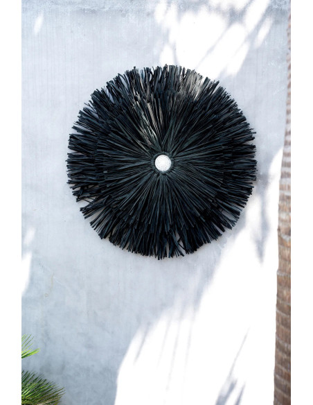 Décoration murale originale Jujuhat balinais 50 cm en Raphia Noir The Raffia 