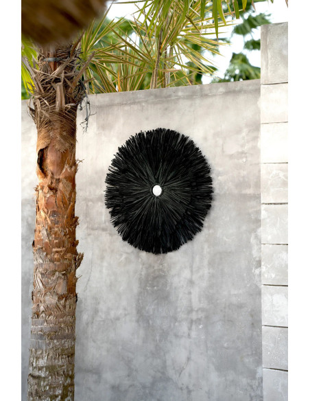 Décoration murale originale Jujuhat balinais 50 cm en Raphia Noir The Raffia 