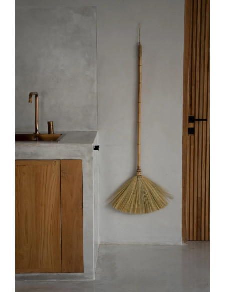 Balai indonésien en Bois Herbe Naturel The Big Broom 