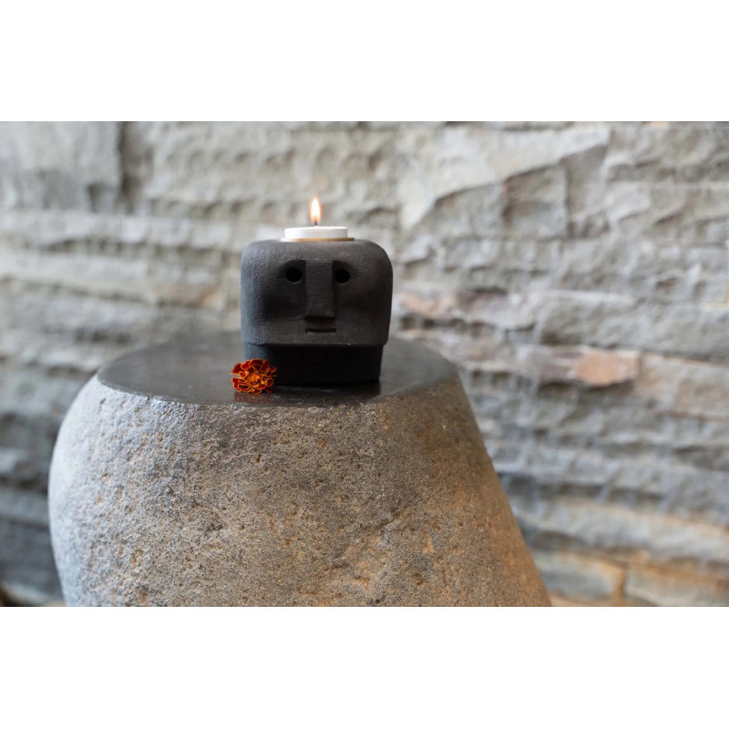 Bougeoir Personnage 10 cm en Grès Noir The Sumba Stone 