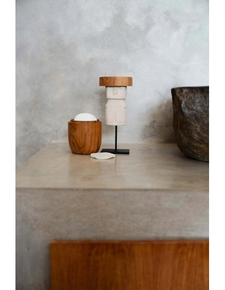 Statuette déco sur pied ethnique Homme Hauteur 17 cm en Grès Naturel Métal Noir The Sumba 