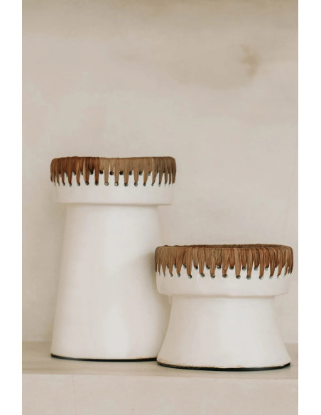 Bougeoir sur pied Rond Hauteur 12 cm en Terre cuite Blanc Raphia Naturel The Pretty 