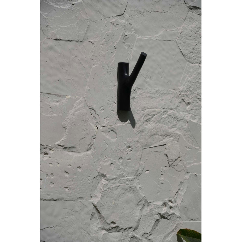Patère murale originale 1 crochet en Bois de teck Noir The Hook 