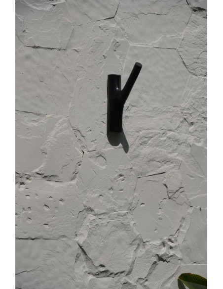 Patère murale originale 1 crochet en Bois de teck Noir The Hook 