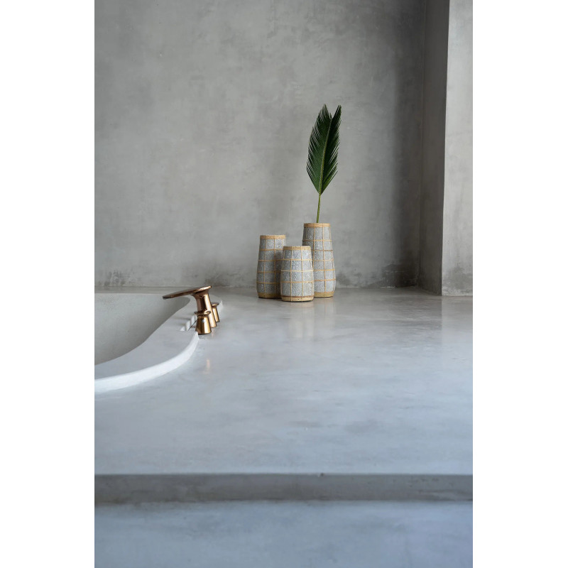 Vase Rond Hauteur 26 cm en Terre cuite Gris béton Raphia Naturel The Cutie 