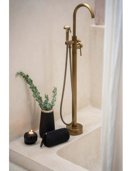 Vase Rond Hauteur 22 cm en Terre cuite Noir Raphia Naturel The Sneaky 