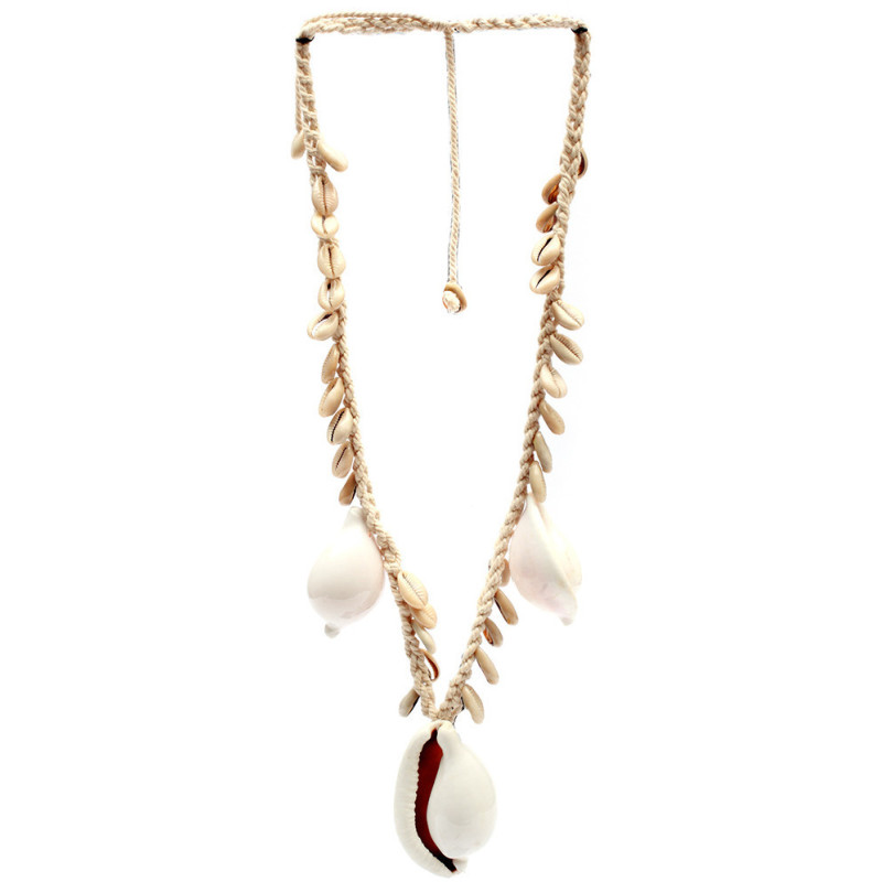 Décoration originale à suspendre Collier balinais en Coton Coquillage Blanc The Big White Cowrie 