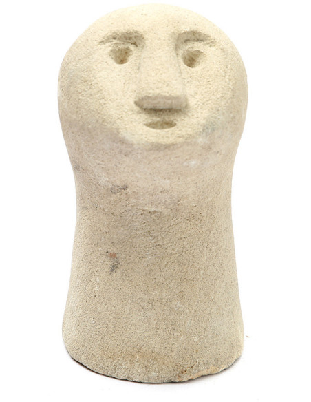 Statuette déco primitive wabi-sabi Hauteur 17 cm Grès Blanc sable The Sumba Stone 