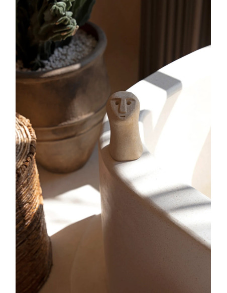 Statuette déco primitive wabi-sabi Hauteur 17 cm Grès Blanc sable The Sumba Stone 