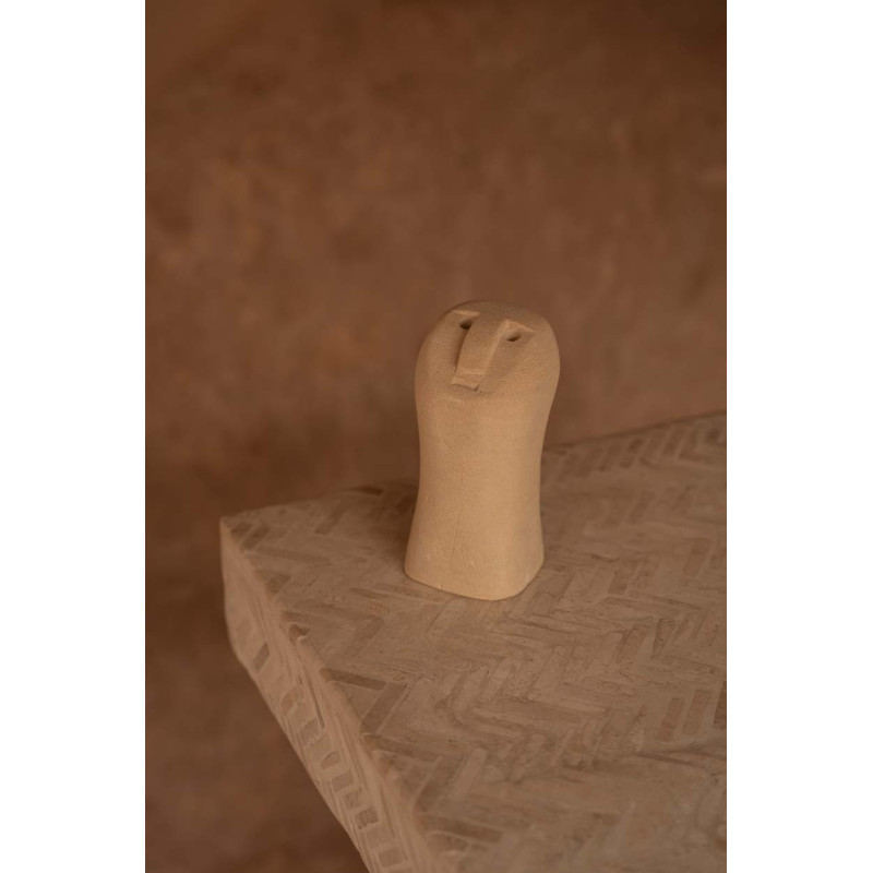 Statuette déco primitive wabi-sabi Hauteur 17 cm Grès Blanc sable The Sumba Stone 