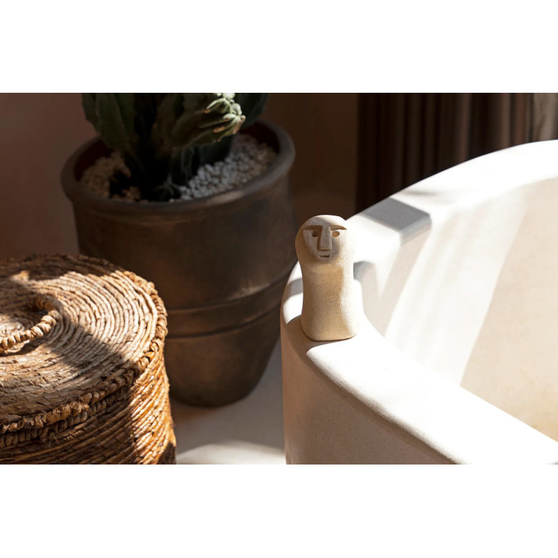 Statuette déco primitive wabi-sabi Hauteur 17 cm Grès Blanc sable The Sumba Stone 