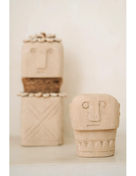 Statuette déco primitive wabi-sabi Hauteur 9 cm Grès Beige sable Vieilli The Sumba Stone 