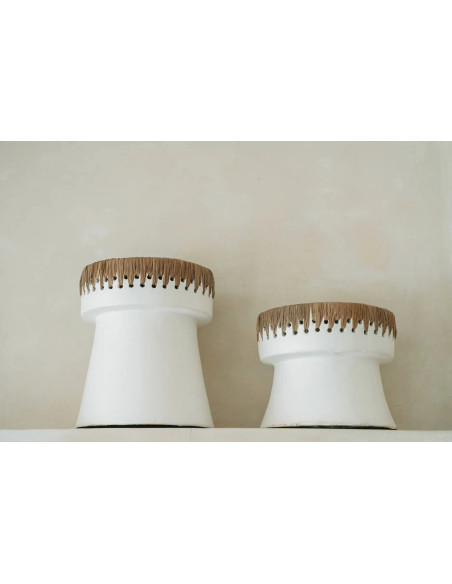 Bougeoir sur pied Rond Hauteur 16 cm en Terre cuite Blanc Raphia Naturel The Pretty 