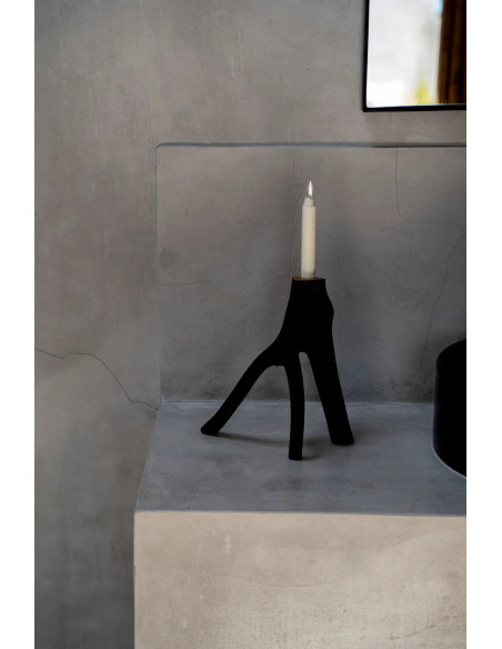 Bougeoir Original Hauteur 20 cm en Bois Noir The Triple Twig 