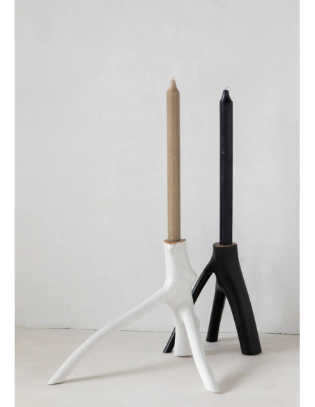 Bougeoir Original Hauteur 20 cm en Bois Noir The Triple Twig 