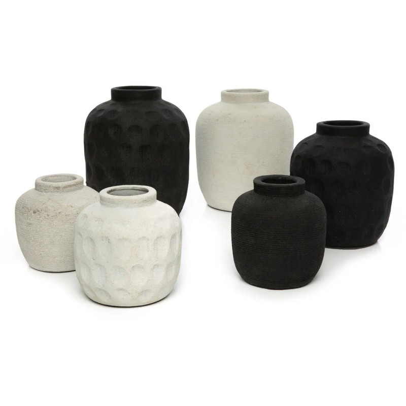 Vase Rond Hauteur 18 cm en Terre cuite Noir The Trendy 