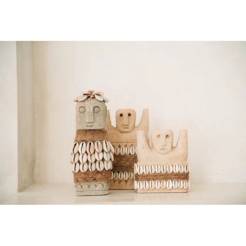 Statuette déco primitive wabi-sabi Hauteur 14 cm Grès Beige sable The Sumba Stone 