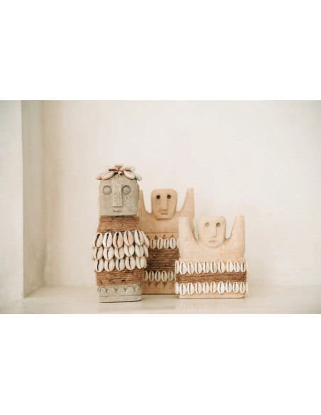 Statuette déco primitive wabi-sabi Hauteur 14 cm Grès Beige sable The Sumba Stone 