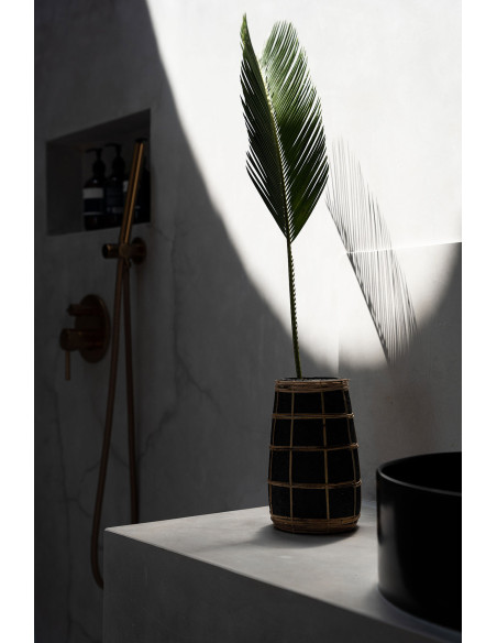 Vase Rond Hauteur 22 cm en Terre cuite Noir Raphia Naturel The Cutie 