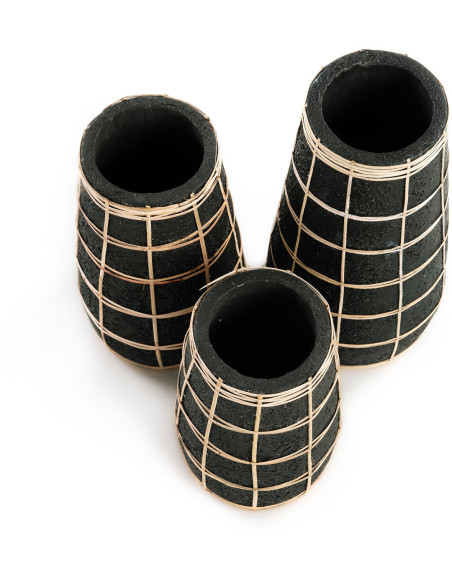 Vase Rond Hauteur 22 cm en Terre cuite Noir Raphia Naturel The Cutie 