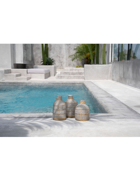 Vase Bouteille Hauteur 19 cm en Terre cuite Gris béton Raphia Naturel The Whoopy 