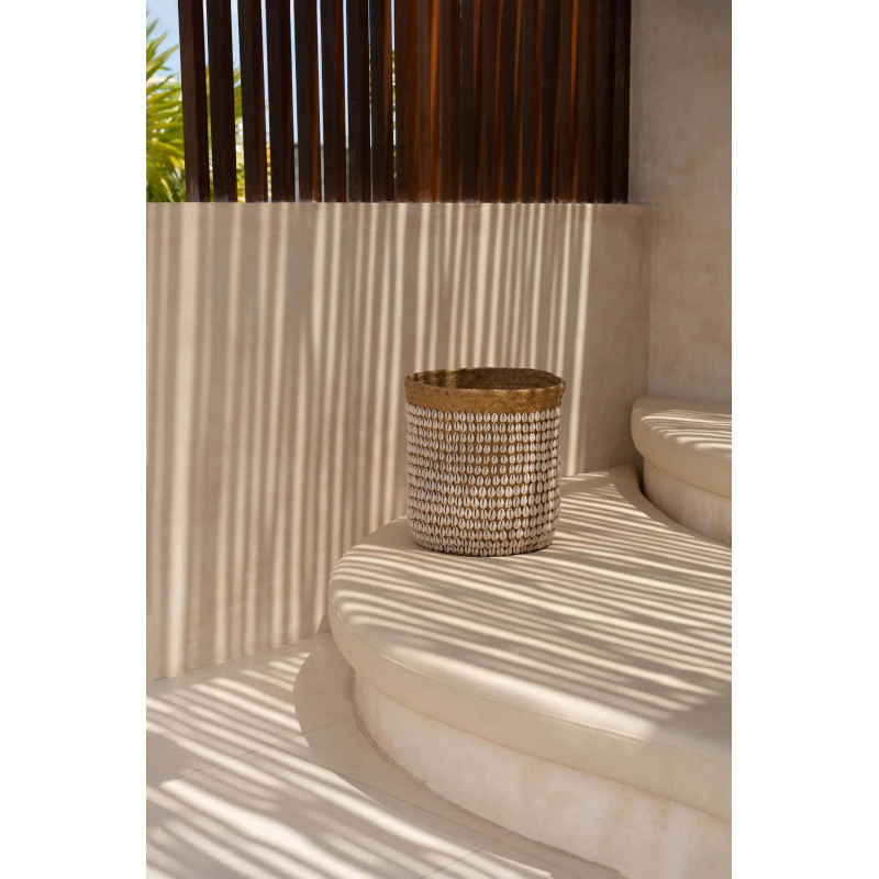 Panier de rangement bohème chic Rond 34 cm Fibre végétale Naturel Tressé Coquillage cauris The Pandan 