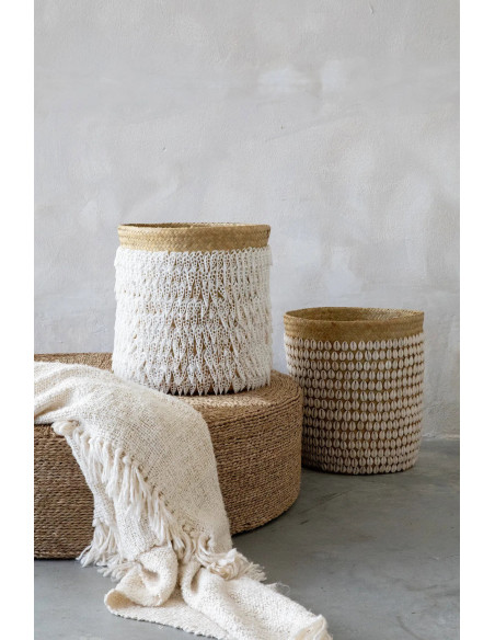 Panier de rangement bohème chic Rond 34 cm Fibre végétale Naturel Tressé Coquillage cauris The Pandan 