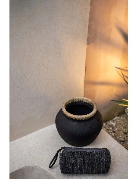 Vase Rond Hauteur 19 cm en Terre cuite Noir Raphia Naturel The Styly 