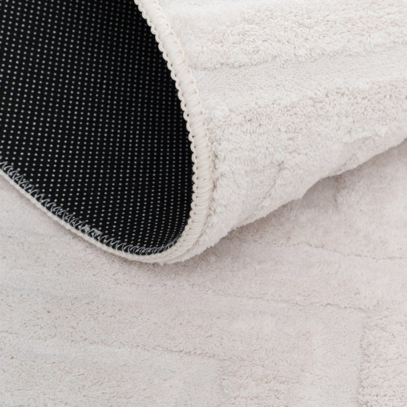 Grand Tapis relief style minimaliste Rectangulaire 160x230 Tissu Blanc écru Motif géométrique Serema 