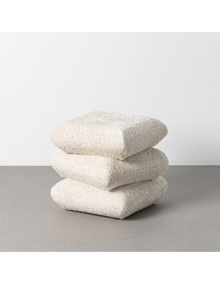 Pouf carré Stacka 42 cm en tissu bouclé blanc crème