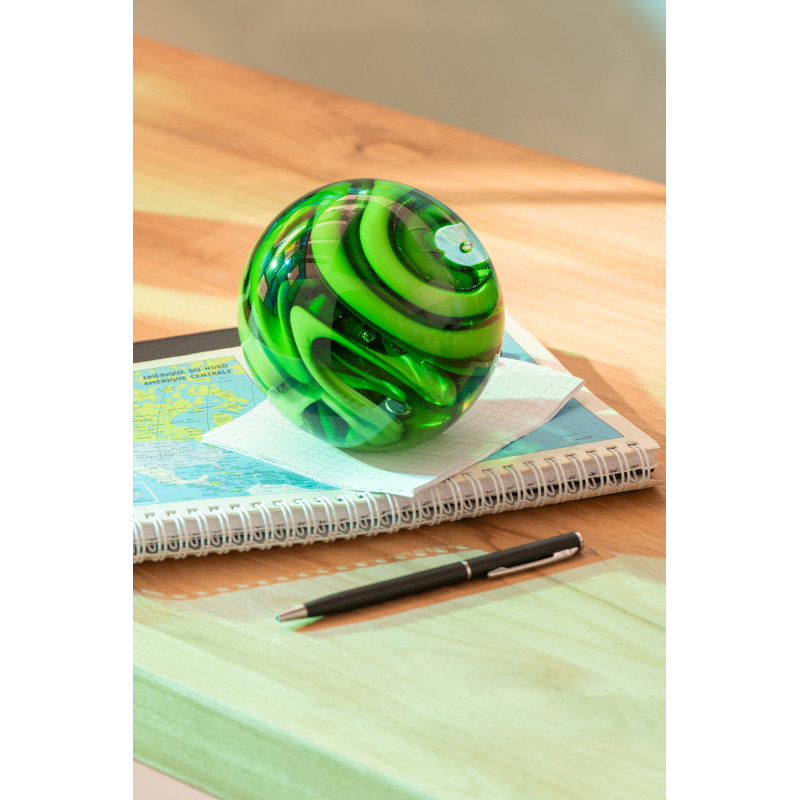 Presse-papier boule Viridia en verre vert 8 cm 