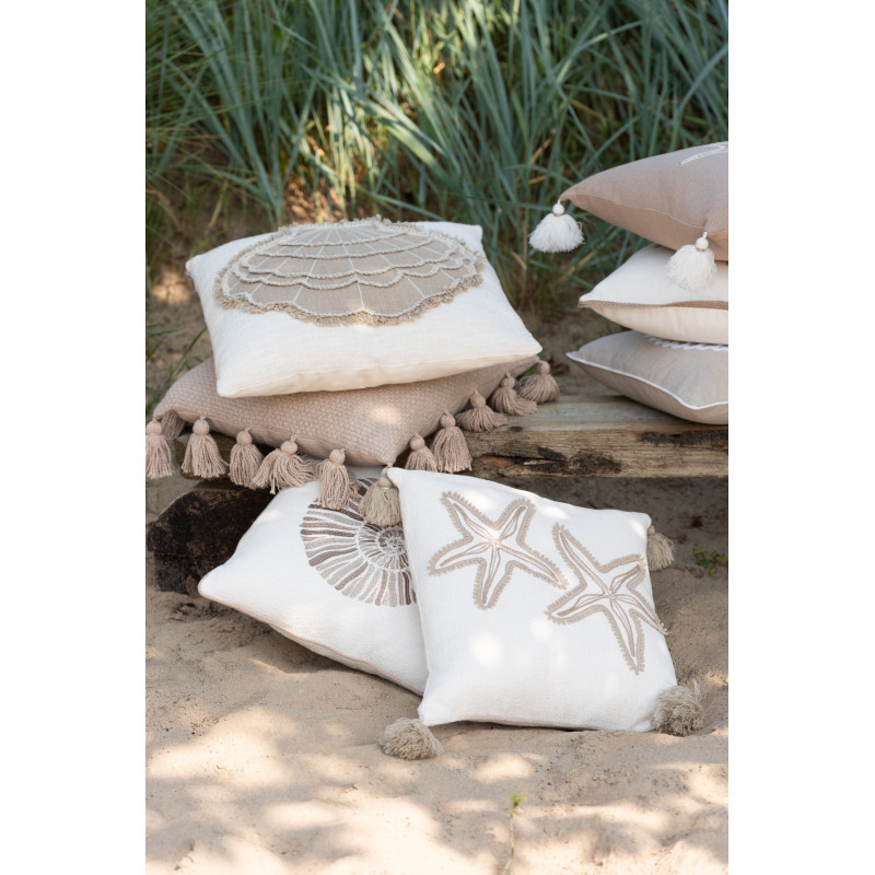 Coussin carré étoiles de mer beige 45 x 45 cm coton déhoussable à pompons Lioréa 