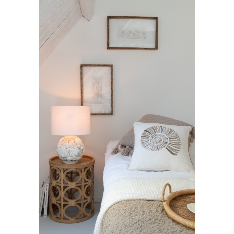 Coussin carré motif coquillage beige 45 x 45 cm coton déhoussable Calyra 