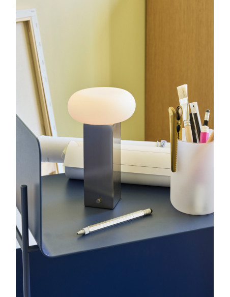 Lampe à poser LED rechargeable nickel en verre et fer 12 x 12 x 20 cm Low