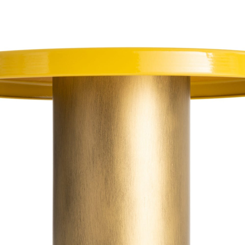 Table d’appoint ronde en métal jaune...