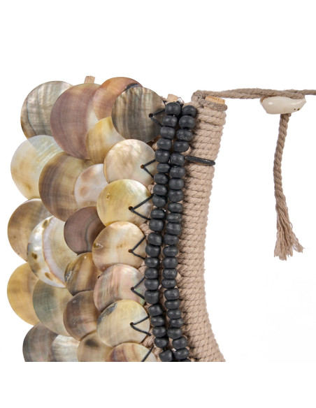 Objet à poser en coquillages naturels sur support métal noir 30 x 7 x 40 cm The Clam Couture