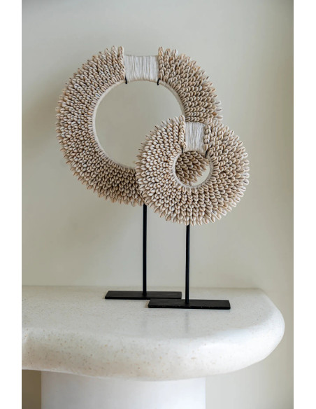Décoration coquillages sur pied blanc 45 cm The Papua