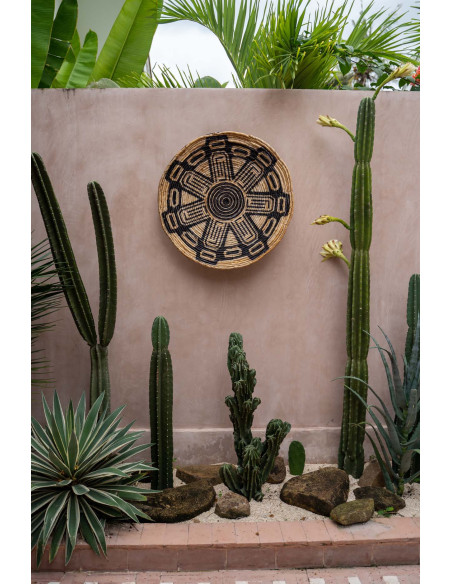 Décoration murale ronde en feuille de palmier naturel noir 70 cm The Maya