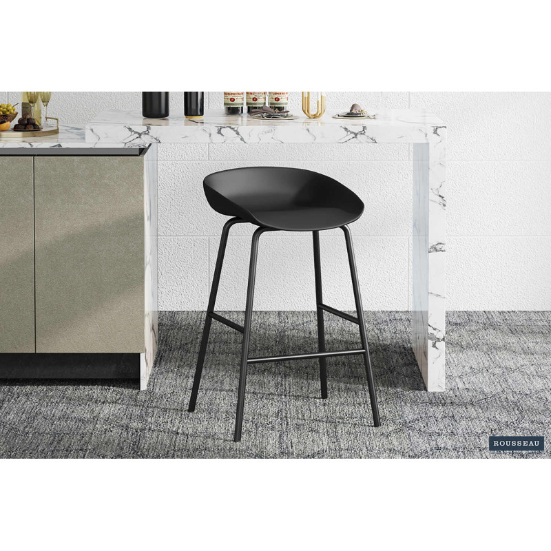 Tabouret de bar noir en polypropylène...