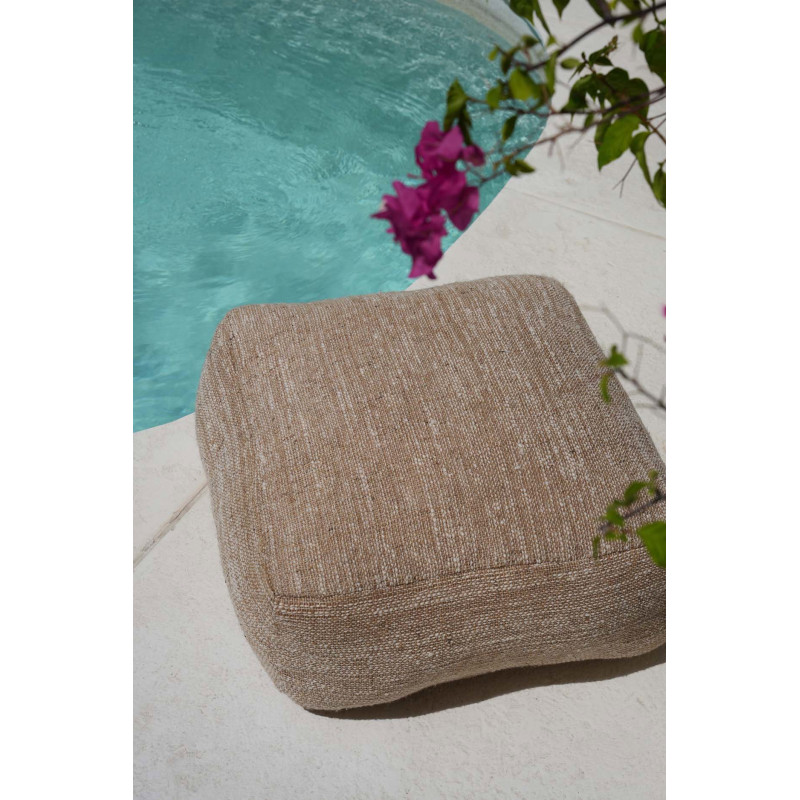 Pouf bas en coton beige 60x60x25 cm...