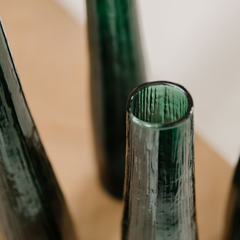 Vase soliflore en verre vert foncé...